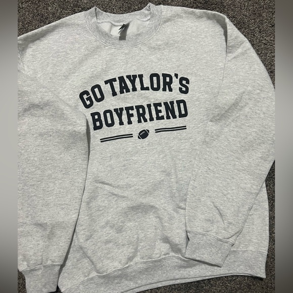 Go Taylor’s Boyfriend Crewneck Sweatshirt - Picture 2 of 2